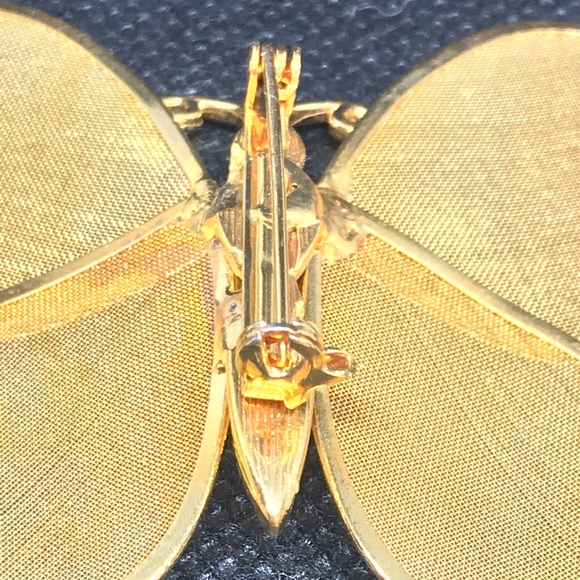 Gold Mesh Butterfly Brooch - Picture 3 of 8